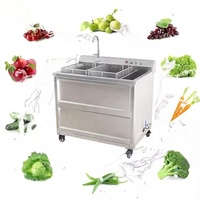 Commerciële Ultrasone Groente-En Fruitreinigers Gebruiken Bellen En Trillingen Voor Het Scheiden Van Sediment En Ozondesinfectie.