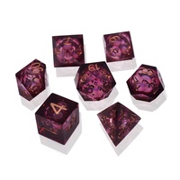 Ensemble de dés à angle droit de style Cthulhu de luxe à noyau liquide (7 dés) en résine transparente gris/violette pour le jeu de rôle Dungeons and Dragons