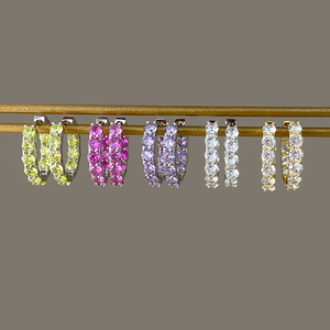 Juego de Aretes Huggie con <span class=keywords><strong>Circonitas</strong></span> <span class=keywords><strong>Multicolor</strong></span>, <span class=keywords><strong>Aros</strong></span> Pequeños Redondos de Zirconia para Mujer, Joyería Apilable Vibrante al por Mayor - Product Image 5