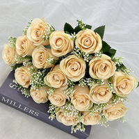 Rose artificielle en soie à tige flexible, résistante à la décoloration, avec fil métallique, pour projets de bricolage, suspensions de porte et fournitures d'artisanat de Noël
