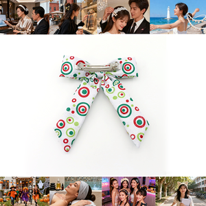 <span class=keywords><strong>Barrette</strong></span> de <span class=keywords><strong>cheveux</strong></span> ornée de pierres précieuses colorées avec impression de cercle de Noël de longues queues faites de ruban et de tissu - Product Image 4