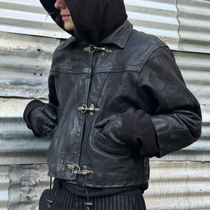 Chaqueta de Cuero Acolchada para Hombre con Logotipo Personalizado OEM, Estilo Motociclista Urbano, Cuello Camisero, Chaqueta Cuadrada de Cuero con Cierre de <span class=keywords><strong>Bombero</strong></span> - Product Image 1