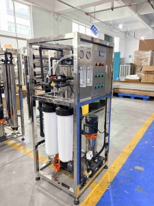 Machine de filtration <span class=keywords><strong>d</strong></span>'<span class=keywords><strong>eau</strong></span> RO 500LPH montée sur châssis, certifiée CE, pour l'hôtellerie, les hôpitaux, les écoles, l'alimentation en <span class=keywords><strong>eau</strong></span> centralisée, <span class=keywords><strong>installation</strong></span> facile - Product Image 3