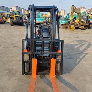 รถโฟล์คลิฟท์เครื่องยนต์ดีเซลโตโยต้า3ตัน4x4 3ตัน4ตัน5ตันรถบรรทุกออฟโรด - Product Image 3