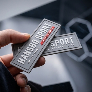<span class=keywords><strong>Étiquette</strong></span>s de <span class=keywords><strong>Vêtement</strong></span> Personnalisées en Silicone Souple avec Logo PVC en Caoutchouc de Marque, Gaufrées en 3D - Product Image 1