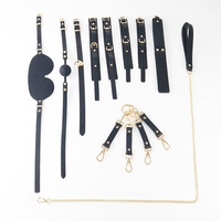 Ensemble de bondage en cuir véritable 8 pièces comprenant une bandeau pour les yeux, un collier, une laisse, un fouet, une bouche-bouche, des menottes, adapté aux jeux SM pour adultes