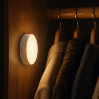 Lampu Malam Sensor Gerak Isi Ulang Portabel Magnetik Dapat Dipasang di Dinding LED Cahaya Putih Hangat untuk Lemari Kabinet Kamar Tidur
