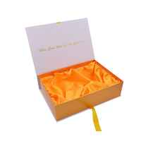 Boîte à chaussures pliable de luxe personnalisable feuille d'or estampillée papier kraft rabat magnétique conception ouverte Logo vêtements casquette emballage cadeau