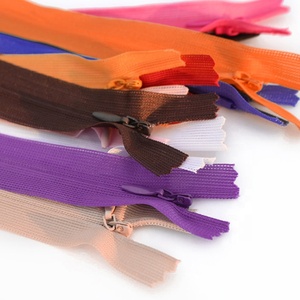 Cinta de cremallera invisible de bobina de nailon personalizada, plástico colorido para ropa, ropa de cama, bolsos, fundas de almohada, para bolsos - Product Image 4