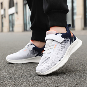 Zapatillas de correr de malla para niños, ligeras, transpirables, deportivas de verano, talla 30-42 - Product Image 1