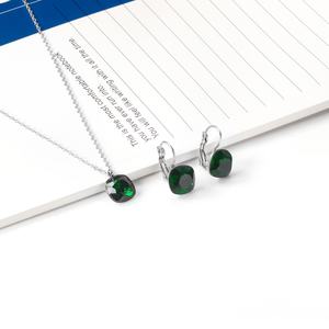 Ensemble de bijoux populaire et magnifique en acier inoxydable plaqué or émeraude, collier et boucles d'oreilles pour femmes - Product Image 6