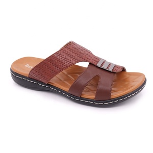 China venta directa de fábrica de los hombres zapatillas PU ligero zapatos de playa de alta calidad - Product Image 1