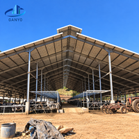 Bâtiment d'élevage avicole, hangar en structure métallique préfabriquée pour l'élevage commercial