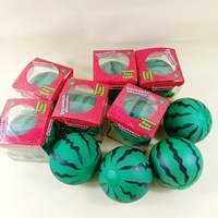 Jouet promotionnel best-seller : Grandes balles anti-stress réalistes en caoutchouc souple en forme de pastèque et de fraise