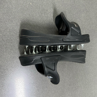 Chaussures à pointes colorées personnalisées pour l'application d'époxy sur les sols, outils pour les chantiers de construction
