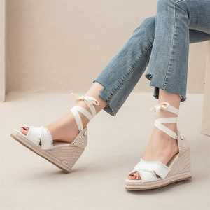 <span class=keywords><strong>Sandalias</strong></span> <span class=keywords><strong>de</strong></span> cuña <span class=keywords><strong>de</strong></span> lona blancas con borde deshilachado para mujer, con punta abierta, plataforma trenzada y atado <span class=keywords><strong>al</strong></span> <span class=keywords><strong>tobillo</strong></span>, zapatos <span class=keywords><strong>de</strong></span> verano - Product Image 6