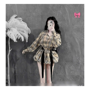 Vestido de cuadros florales para mujer ODM con cuello cuadrado estilo formal moderno perfectamente adaptado para mejorar la belleza femenina para el otoño - Product Image 4