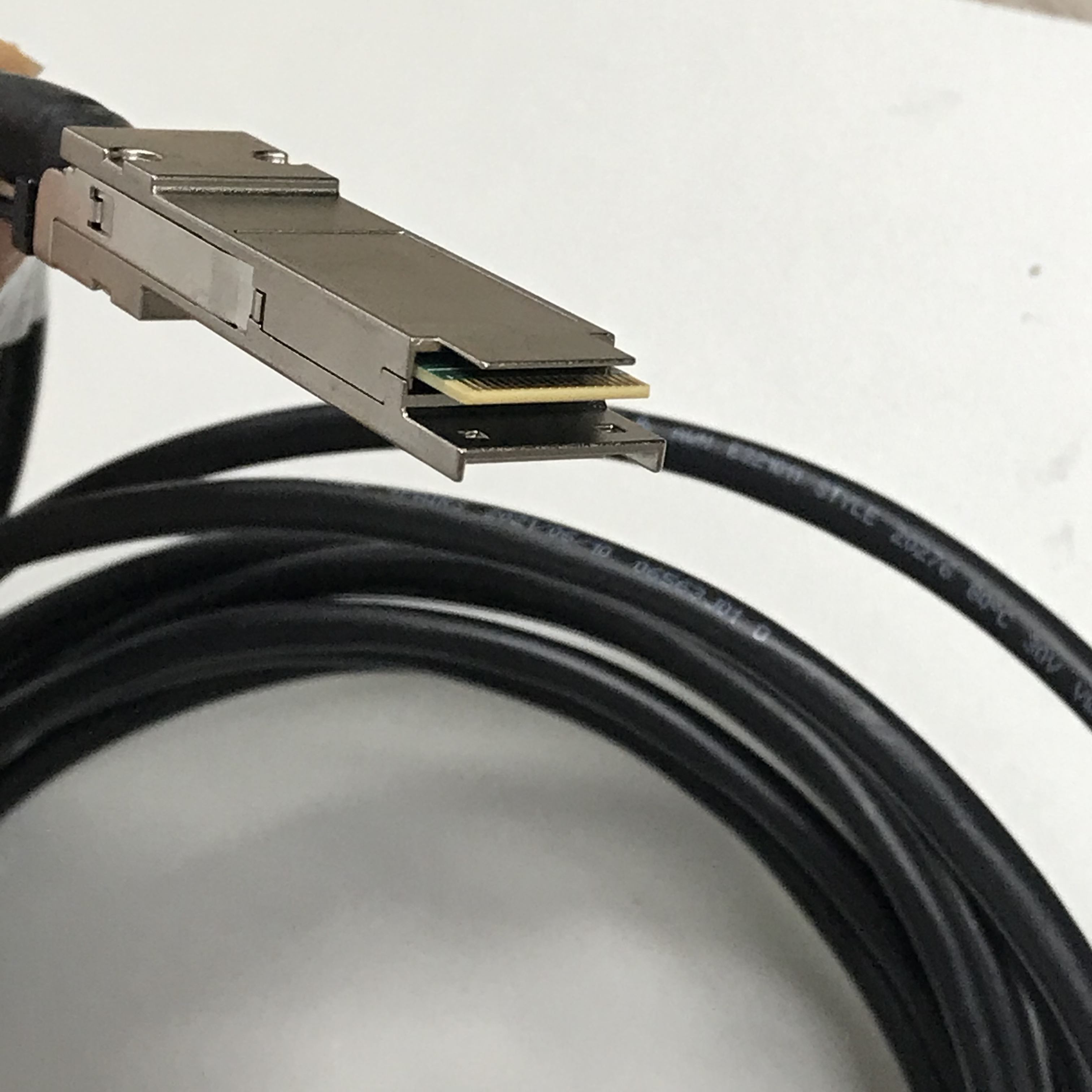 HONPNK S-QSFP Copper Cable Passive Cable Assembly QSFP28 to 2QSFP28G Twinax Qsfp28G One to Two Direct Attach QSFP+ DAC Cable