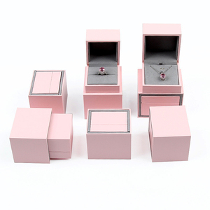 New Arrival Luxury Jewelry Packaging Necklaces Custom Logo Printed Gold Box Jewelry
