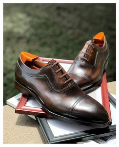 Nuevos Zapatos Oxford de Cuero para Hombre, Estilo Británico Casual de Lujo, Hechos a Mano, Impermeables, Color Verde Perenne, Zapatos Formales para Boda, Profesionales y de Oficina - Product Image 2
