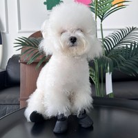 Chaussettes imperméables pour chiens en gros, avec logo personnalisé, antidérapantes, protège-pattes en peluche douce pour petits chiens