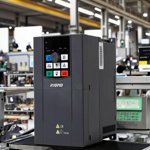 RIQNO 0.4kw VFD ตัวแปลงความถี่ 220V เฟสเดียว อินเวอร์เตอร์ VFD ไดรฟ์สำหรับมอเตอร์พัดลมระบายความร้อน - Product Image 1