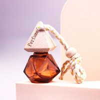 Diffuseur de voiture suspendu en verre avec logo personnalisé OEM, 8 ml, diamant coloré, bouchon en bois, flacon de parfum, désodorisant d'air aux huiles essentielles