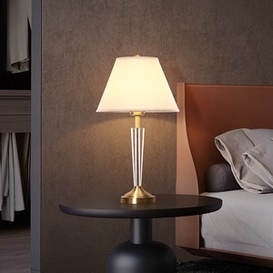 Lámpara de Mesa de Cristal de Alta Gama Estadounidense, Totalmente en Cobre, para Dormitorio, Sala de Estar, Diseño Moderno Minimalista de Lujo, Lámpara de Mesa Grande para - Product Image 1