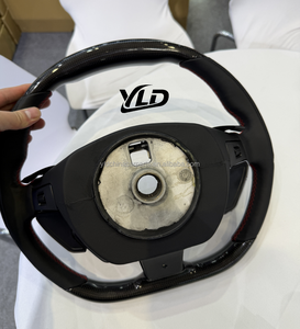 Volante Personalizado de Lujo YLD para <span class=keywords><strong>Ferrari</strong></span> - Fibra de Carbono y Detalles Rojos, para Días de Pista y Uso Diario en Superautos Híbridos - Product Image 6