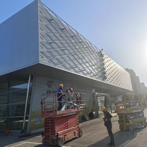 Modern Glass Curtain Wall <b>Panels</b> <b>Mirror</b> Surface Anti-Corrosion for Building Exterior Applications - Product Image 1