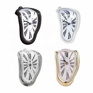 Sáng Tạo Đồng Hồ Treo Tường Phong Cách Twist Thú Vị Bảng Nóng Chảy Phong Cách La Mã Kỹ Thuật Số Góc Góc Bên Phải Bài Biến Dạng Đồng Hồ - Product Image 4