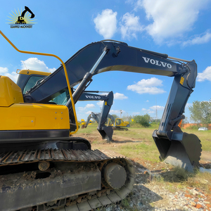 Excavatrice Volvo EC250D d'occasion, robuste et à faible consommation de carburant, pour le terrassement et le nivellement dans les projets routiers - Product Image 1