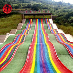 Toboggan Arc-en-ciel pour Parc d'Attractions, modèle 147 square, avec Anneau Gonflable Arc-en-ciel 60 et Toboggan Arc-en-ciel en Plastique - Product Image 3