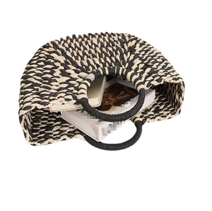 Nouveau été femmes vacances tissé <span class=keywords><strong>sac</strong></span> de plage à la main tissé tresse panier <span class=keywords><strong>sac</strong></span> demi-<span class=keywords><strong>rond</strong></span> <span class=keywords><strong>paille</strong></span> fourre-tout <span class=keywords><strong>sac</strong></span> mexicain bord de mer <span class=keywords><strong>sac</strong></span> à main - Product Image 5