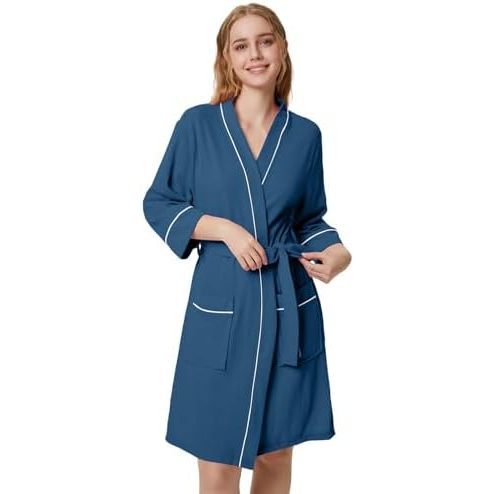 สีน้ำเงินนกยูง