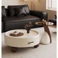 Ensemble de tables basses rondes vintage de luxe, table de salon minimaliste avec espace de rangement, exsudant une sophistication