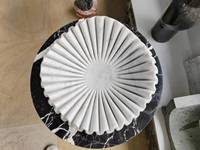 Mangkuk buah desain bunga OEM kustom mangkuk marmer putih alami Carrara mangkuk marmer bergalur