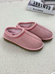 Bottes de <span class=keywords><strong>neige</strong></span> basses tissées transfrontalières, <span class=keywords><strong>chaussures</strong></span> en coton chaudes de style ethnique pour femmes, <span class=keywords><strong>chaussures</strong></span> d'hiver en coton - Product Image 4