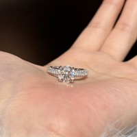 Bague en moissanite multicolore à 4 griffes, sertie de pierres pavées sur les côtés, en argent 925, bijoux de fiançailles pour femme