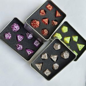 Juego de Dados DND de Lujo, Misteriosos, Hechos a Mano, Acrílicos, Electrochapados, Serigrafiados, Impresos en 3D, Grabados, 7 Piezas, Poliédricos - Product Image 5