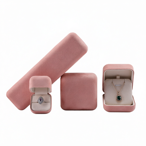 Caja de Almacenamiento de Joyas de Microfibra Rosa de Lujo, Estuche para Anillos, Colgantes y Brazaletes, para Regalos de Propuesta y Boda - Product Image 1