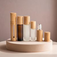 Bouteilles en verre à bille pour échantillons de parfum et d'huiles essentielles avec bouchons en bois de noyer et de hêtre – Idéales pour la maison, le bureau et les voyages