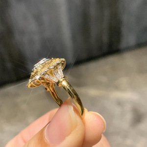 อาซูโอแหวนค็อกเทลทองคำแท้ 18K ประดับทับทิม ฝังเพชรแบบ Pave ดีไซน์ดอกไม้สไตล์วินเทจ เครื่องประดับหมั้นสำหรับผู้หญิง - Product Image 3