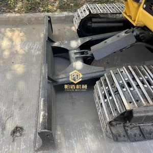 Excavatrice CAT 305.5E d'occasion de haute qualité, 5,5 tonnes, petite machinerie de construction pour l'aménagement paysager, municipal et agricole, en bon état - Product Image 4