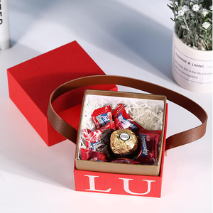 Caja de regalo cuadrada con asa de PU, caja de regalo con tapa y base, caja de regalo portátil para dulces, caja de regalo de papel duro, caja de regalo rígida - Product Image 5