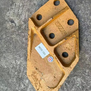 Excavator Parts Side Cutter 63E1-3533BG LH 63E1-3534BG Cutter RH for R220 R210 - Product Image 2