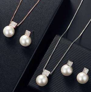 Ensemble de bijoux de mariage et de fête au design tendance, élégant pour femmes, en zircon plaqué or, scintillant, luxueux et tendance - Product Image 4