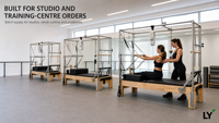 Table de Pilates Trapeze Reformer Combo 3-en-1 en Bois, Lit de Pilates pour le Renforcement Musculaire, Équipement de Fitness pour Studio et Gym, Machine Demi-Tourneuse