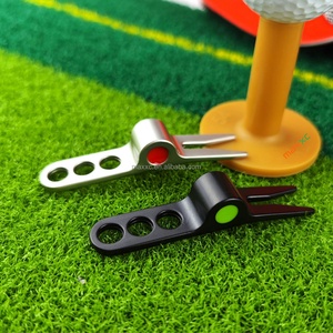 Herramienta de reparación de divots divertida y plegable con dos marcadores de bola, de acero, con interruptor de bola de cerámica, para pantallas gráficas digitales duras y chips de acero, a granel - Product Image 3