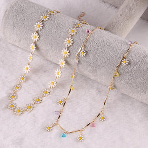 Collar de cadena para clavícula con diseño floral, de aleación de zinc con engaste de punta, para fiesta, Origen Yiwu - Product Image 3